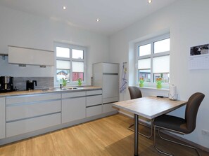 Køleskab, mikrobølgeovn, ovn, opvaskemaskine