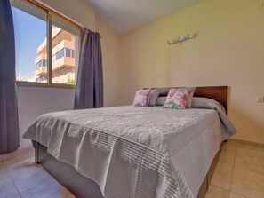 1 slaapkamer, een strijkplank/strijkijzer, gratis internet