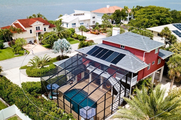 Great location and Ocean Views
