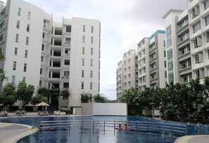 Outdoor pool - JYNEST MIDORI GREEN (Johor Bahru)