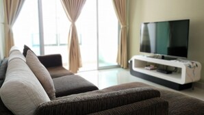 Deluxe Apartment, Multiple Beds, City View | Living area - JYNEST MIDORI GREEN (Johor Bahru)