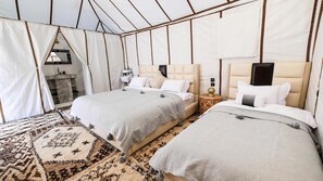 Pillowtop-Betten, Zimmersafe, individuell dekoriert