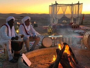 Terrace/patio - Sahara Magic Luxury Camp (Rissani)