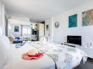 1 bedroom, iron/ironing board, Internet, bed sheets