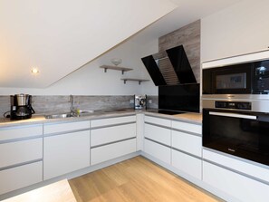 Køleskab, mikrobølgeovn, ovn, opvaskemaskine