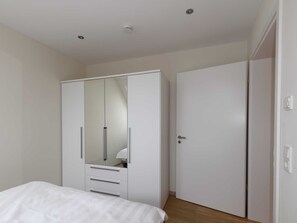 2 Schlafzimmer, Verdunkelungsvorhänge, WLAN, Bettwäsche