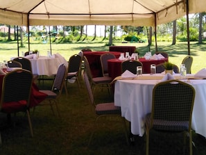 Breakfast, lunch, dinner served; local and international cuisine