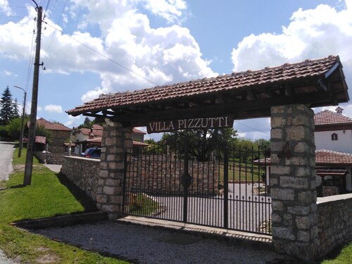 Villa Pizzutti
