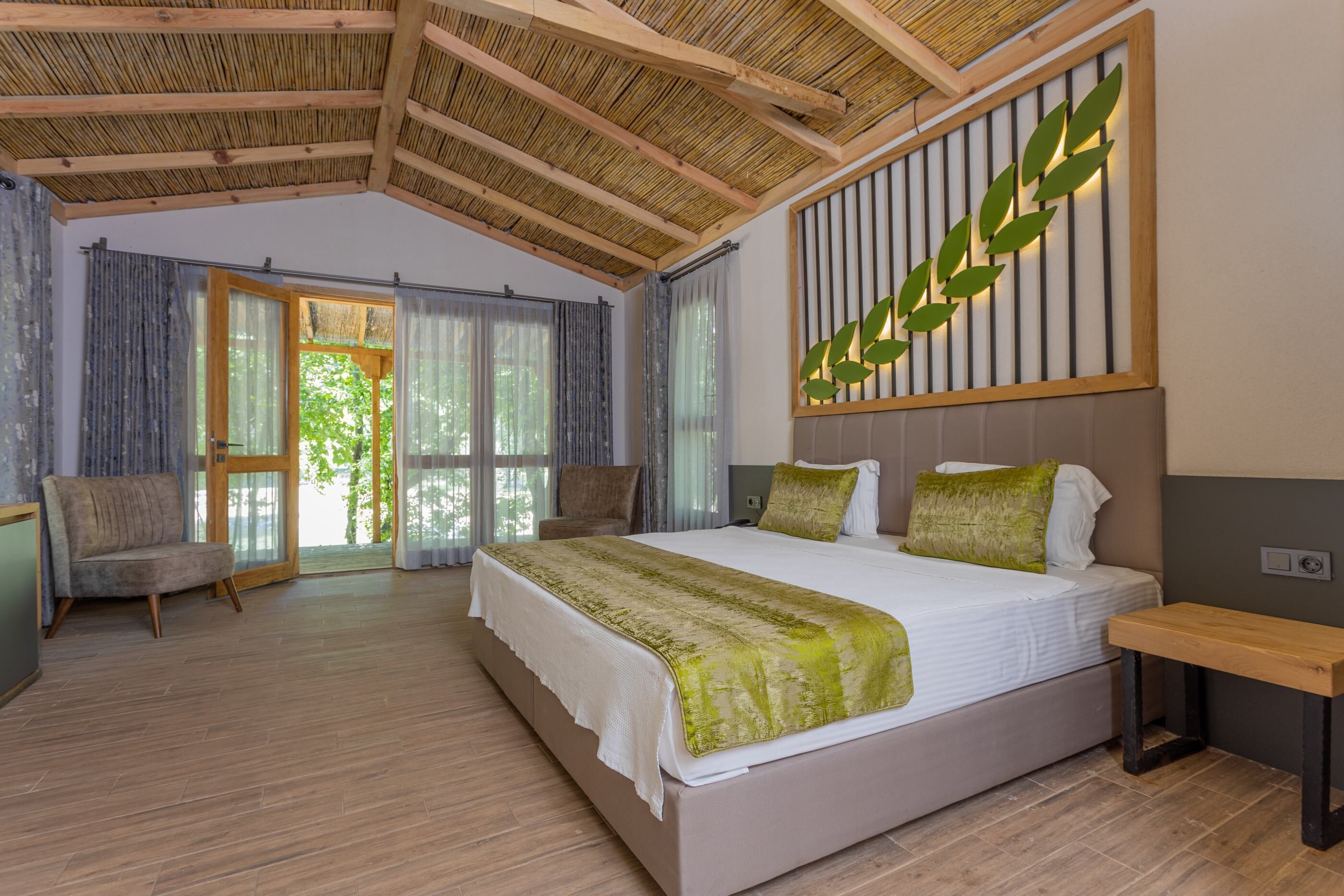 hypo-allergenic bedding, minibar, in-room safe, blackout curtains