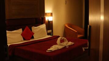 Suite | Blackout curtains, rollaway beds, free WiFi, bed sheets