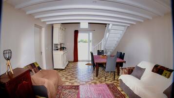 Cottage, 3 Bedrooms | Living room