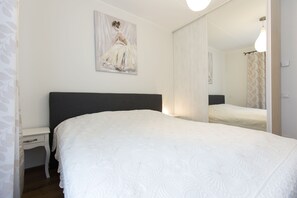 1 bedroom, iron/ironing board, WiFi, bed sheets