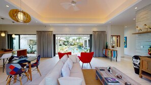 تلفزيون بشاشة مسطحة