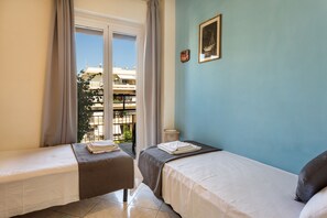 2 chambres, bureau, fer et planche à repasser, accès Internet