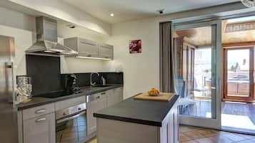 Réfrigérateur, micro-ondes, lave-vaisselle