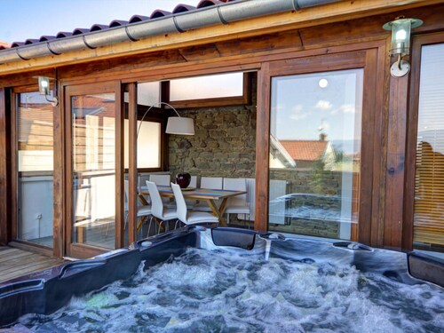 Haus mit 3 Schlafzimmern, Hammam, Sauna und Jacuzzi in Cellieu