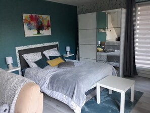 1 bedroom, iron/ironing board, travel crib, bed sheets