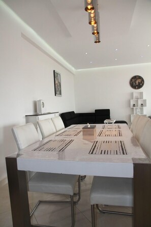Exclusive Apartment | In-room dining - Super luxe app in Tanger aan zee (Tangier)