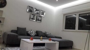 Unclassified image, 5 of 24, button - Super luxe app in Tanger aan zee (Tangier)