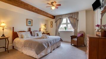 2 bedrooms, iron/ironing board, travel crib, free WiFi