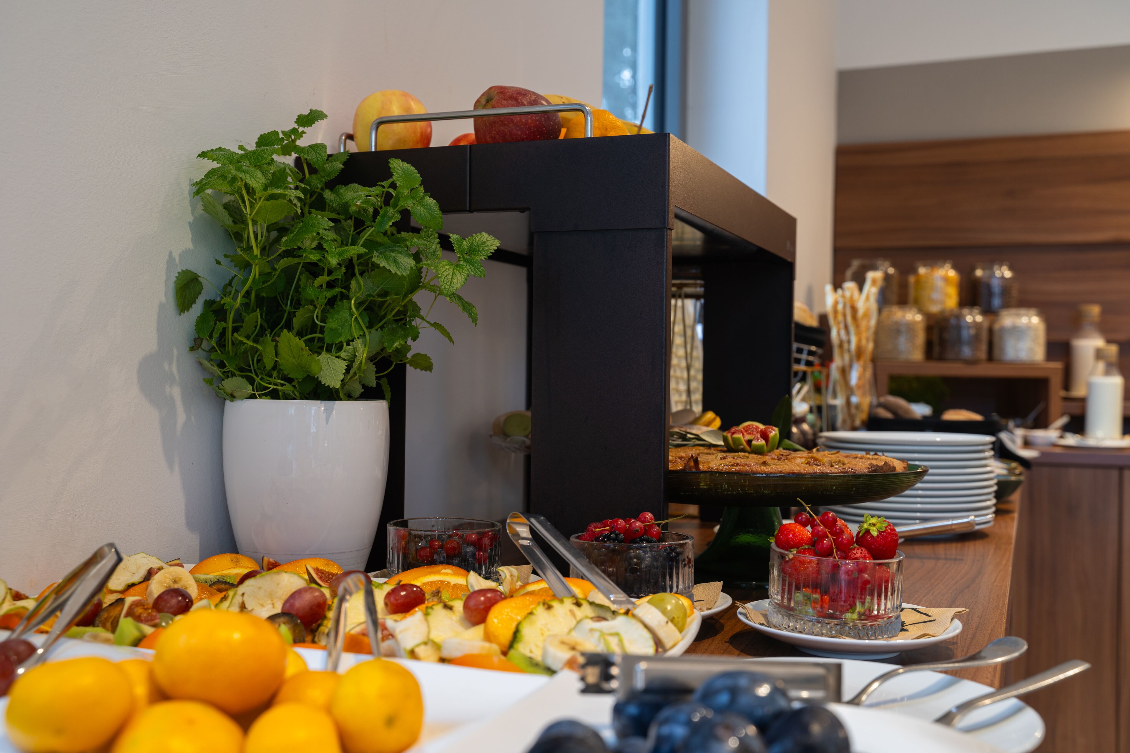 Free daily buffet breakfast