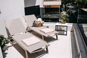 Deluxe Double Room, Courtyard View | Balcony