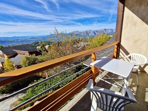 Outdoor dining - Apartment 6 pers, south balcony, WiFi, pets allowed, parking (Saint-Michel-de-Chaillol)