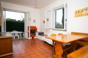Dining - M086 - Marcelli, three-room apartment with garden at Residence MareVerde (Marcelli)