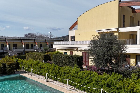 Pool - N098 - Numana, new three-room apartment with garden in a residence with pool (Sirolo)