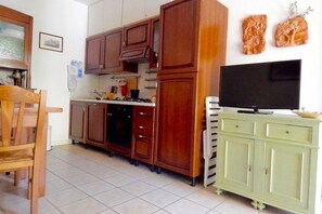 Interior - N098 - Numana, new three-room apartment with garden in a residence with pool (Sirolo)