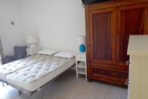 3 bedrooms, bed sheets - N098 - Numana, new three-room apartment with garden in a residence with pool (Sirolo)