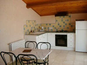 Réfrigérateur, micro-ondes