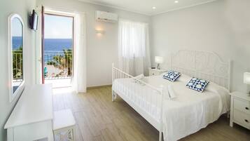 Minibar, Schreibtisch, Verdunkelungsvorhänge, kostenloses WLAN