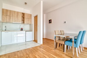 Panoramic Apartment, Sea View | Private kitchen | Fridge, stovetop, electric kettle, cookware/dishes/utensils - Ivanovic residences (Becici)