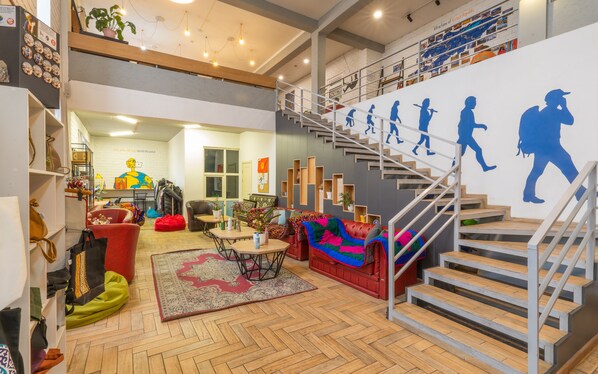 Interior - Freelander Work and Travel Hostel (Bishkek)