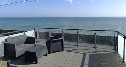 Gite de mer - rental with 20m² terrace overlooking the east coast of the Cotentin peninsula
