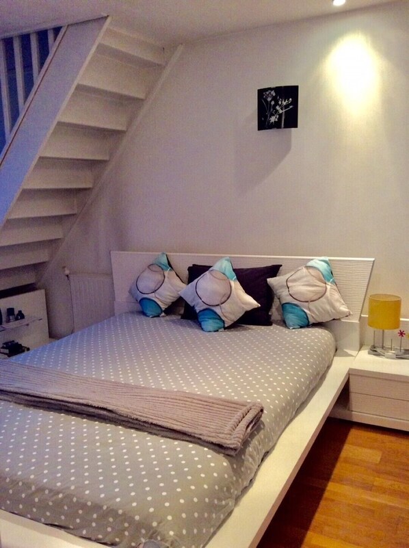 1 camera, una scrivania, ferro/asse da stiro, Wi-Fi gratuito