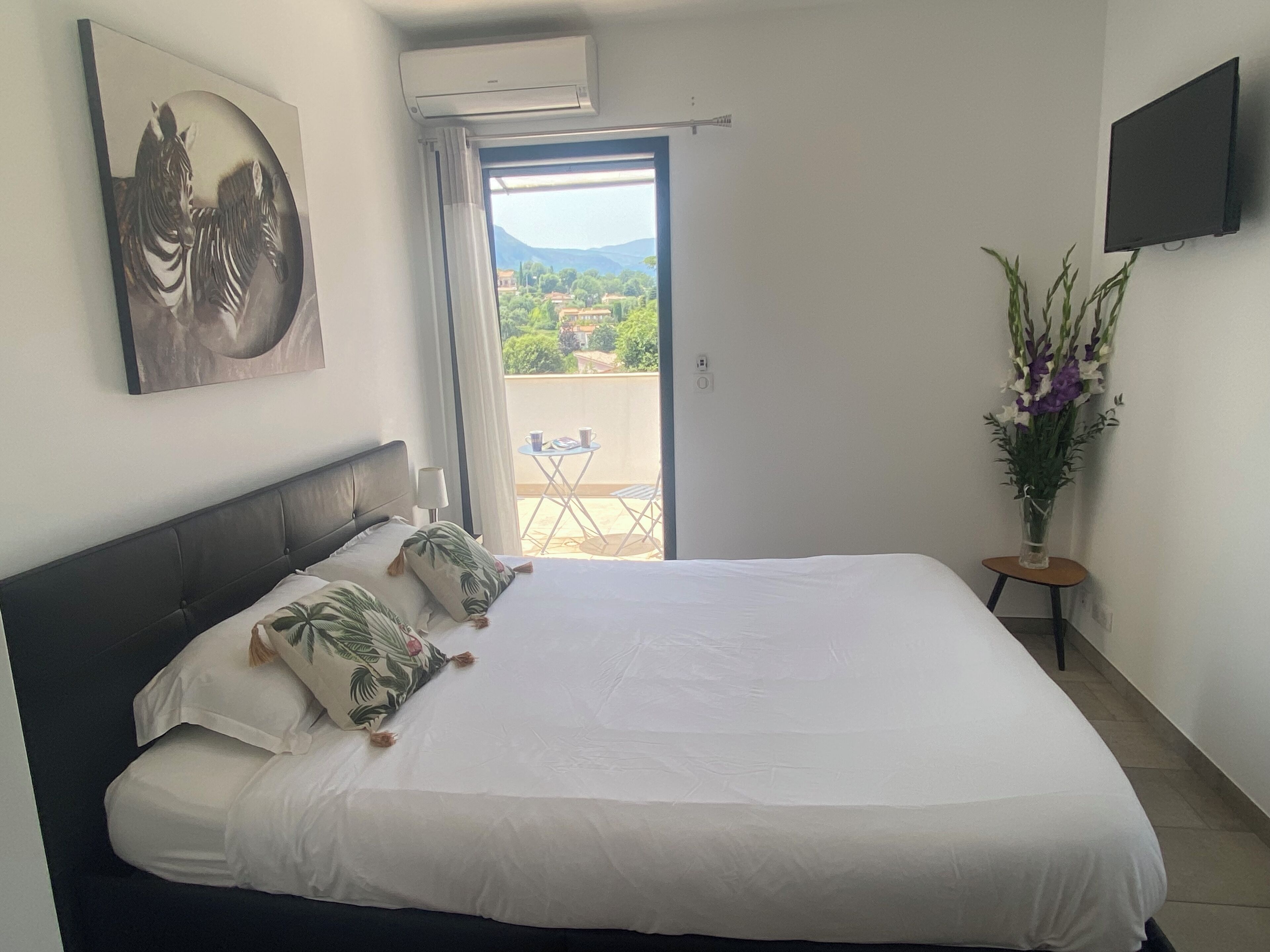 3 chambres, fer et planche à repasser, Wi-Fi gratuit, draps fournis