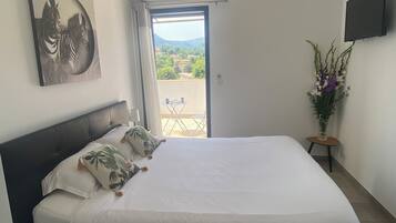 3 chambres, fer et planche Ă repasser, Wi-Fi gratuit, draps fournis