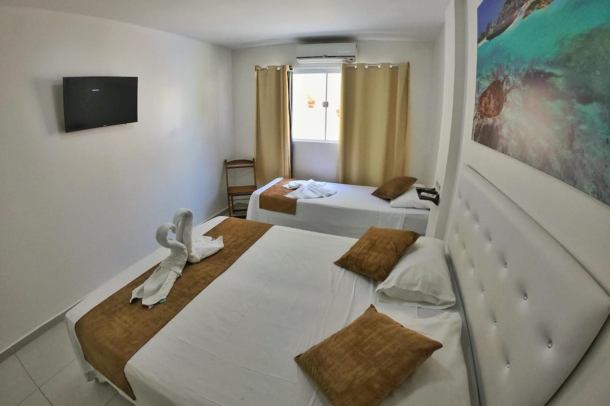 Frigobar, cortinas blackout, quartos à prova de som, Wi-Fi de cortesia