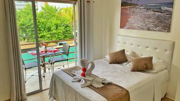 Deluxe Double or Twin Room, 1 Double or 2 Single Beds | Minibar, blackout curtains, soundproofing, free WiFi