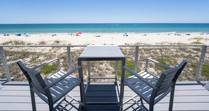 Make Waves for LESS 20% OFF!!! Remodeled bathrooms! BEACHFRONT