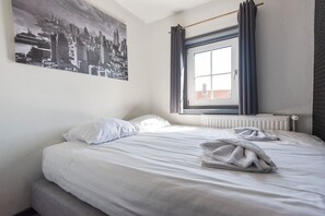 熨斗/熨衣板、WiFi、床单