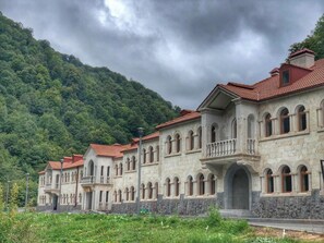 Exterior - Vanatun Monastery Stay (Dilijan)