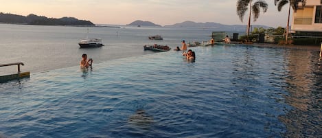 Piscine extérieure