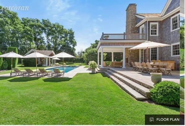 Outdoor pool, a heated pool - Pristine, Private Home with Heated Pool & Tennis/Pickleball Court near all (Southampton)