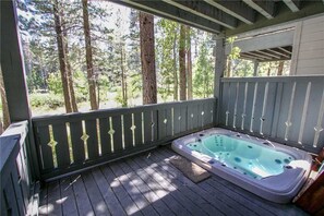 Townhome, 4 Bedrooms (Timbers #1031) | Outdoor spa tub - Timbers #1031 (Mammoth Lakes)