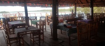 Bintang Bolong Lodge