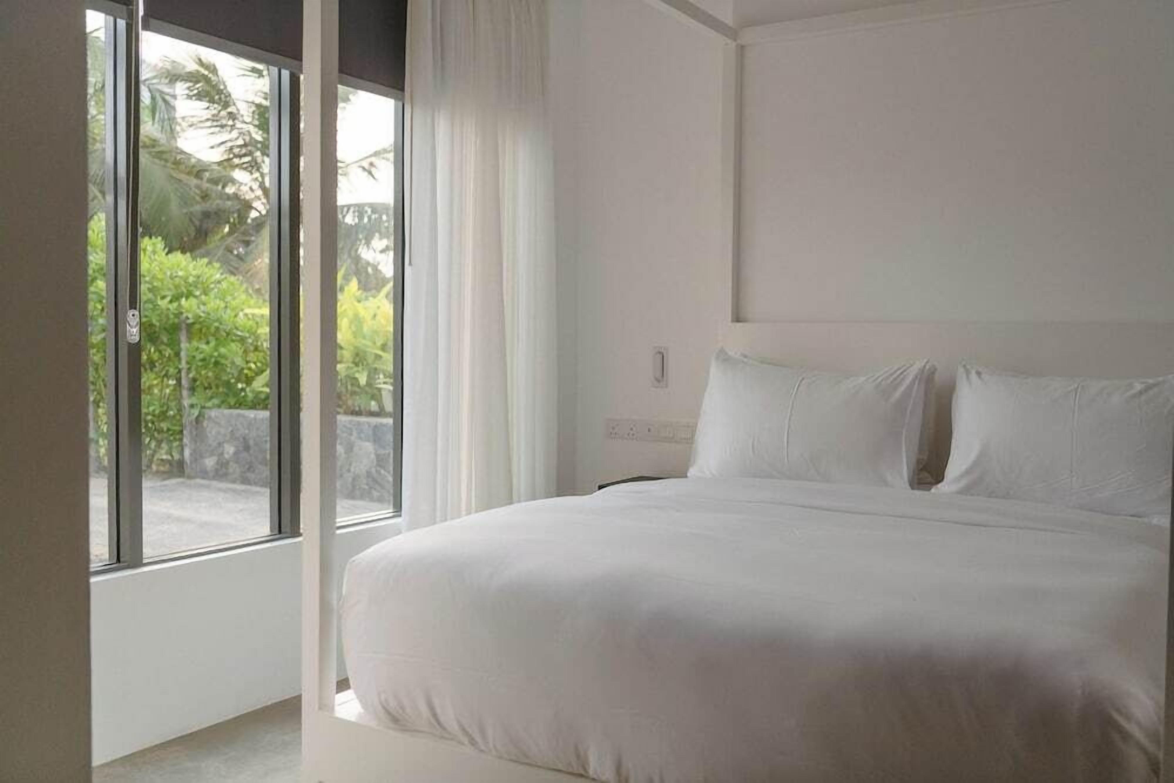 Egyptian cotton sheets, premium bedding, pillow-top beds
