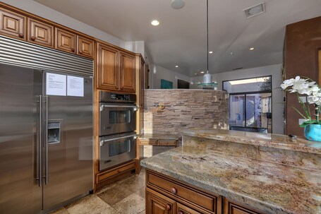 Luxury Resort Style Home Spectacular Red Rock Views, Salt Pool, Hot Tub, Firepit - Image 38